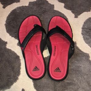 adidas cloud flip flops